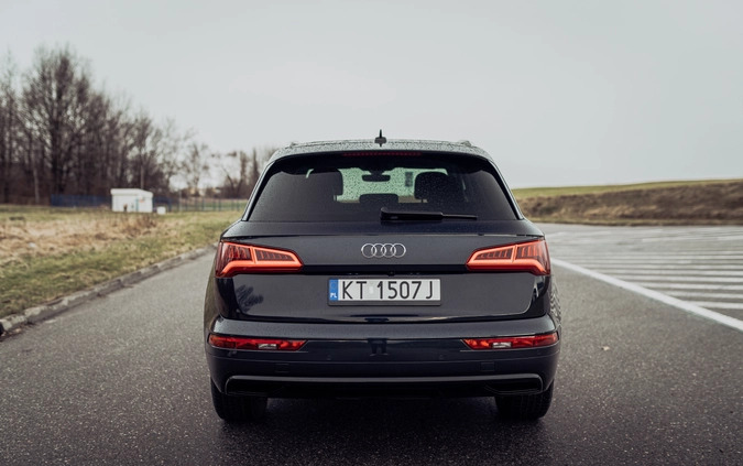 Audi Q5 cena 136500 przebieg: 109400, rok produkcji 2017 z Tarnów małe 781